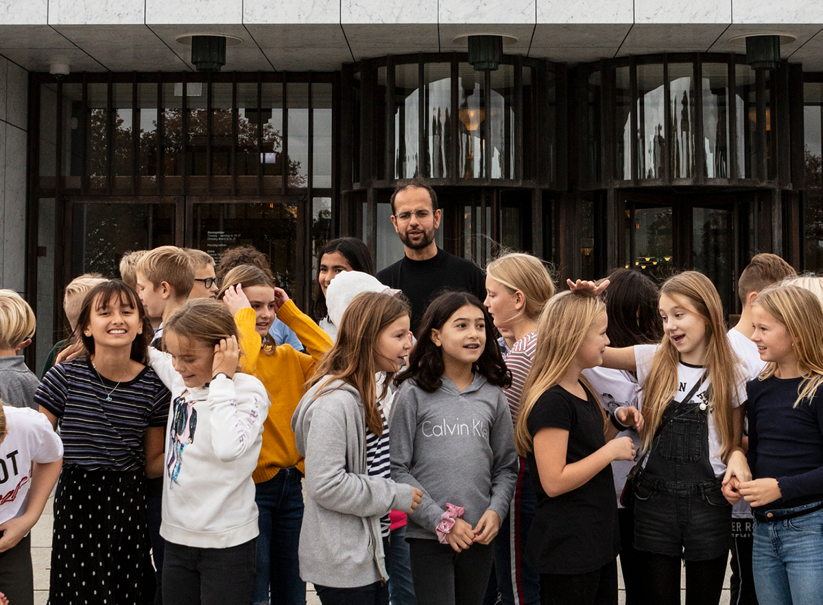 Foto af Sehgal og børn